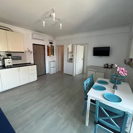 Amos Mamaia Nord Apartment *